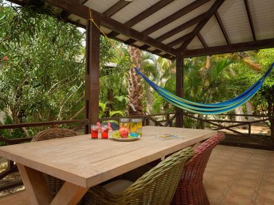 Caraibische zee-Bonaire-Captain Dons-2-slaapkamer bungalow-terras 2