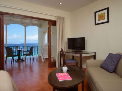 Caraibische zee-Bonaire-Captain Dons-Deluxe Junior Suite-salon en terras