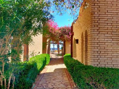 Egypte-Rode Zee-Dahab-Nesima Resort-doorgang