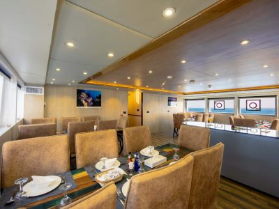 Egypte-Rode Zee-Liveaboard-Emperor Divers-Elite-restaurant