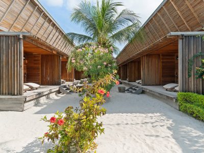 Indische Oceaan-Malediven-The Barefoot Eco Hotel-Seaside Exterior